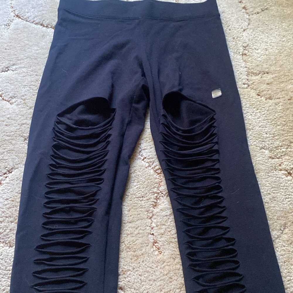 🧡2/$15🧡 NWOT Express Ripped Leggings - Picture 3 of 7